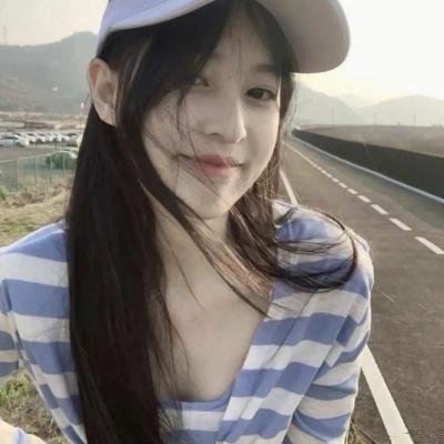 小白兔海报